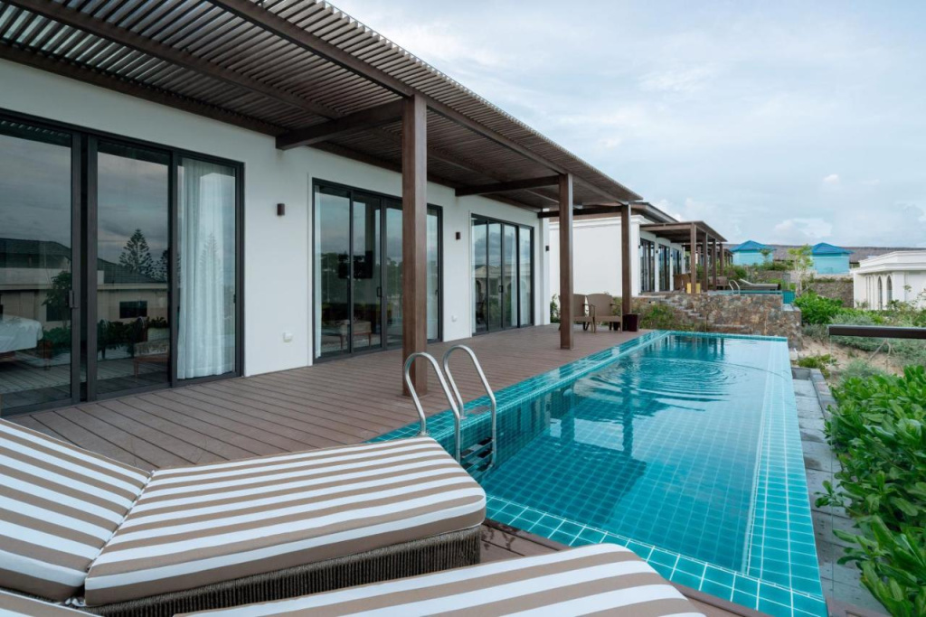 Edensee Kega Beach Resort