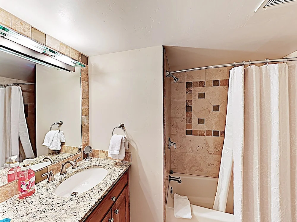 Twining Unit 202 - 2 Br Condo