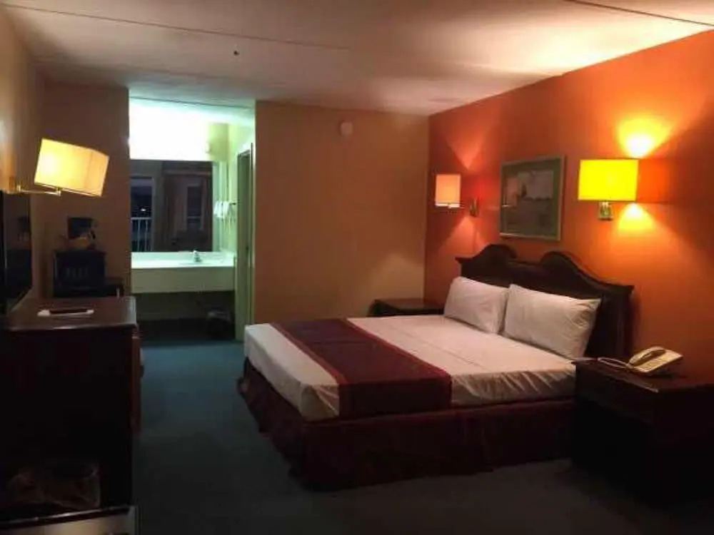 Motel 6 Bracey, VA I 85
