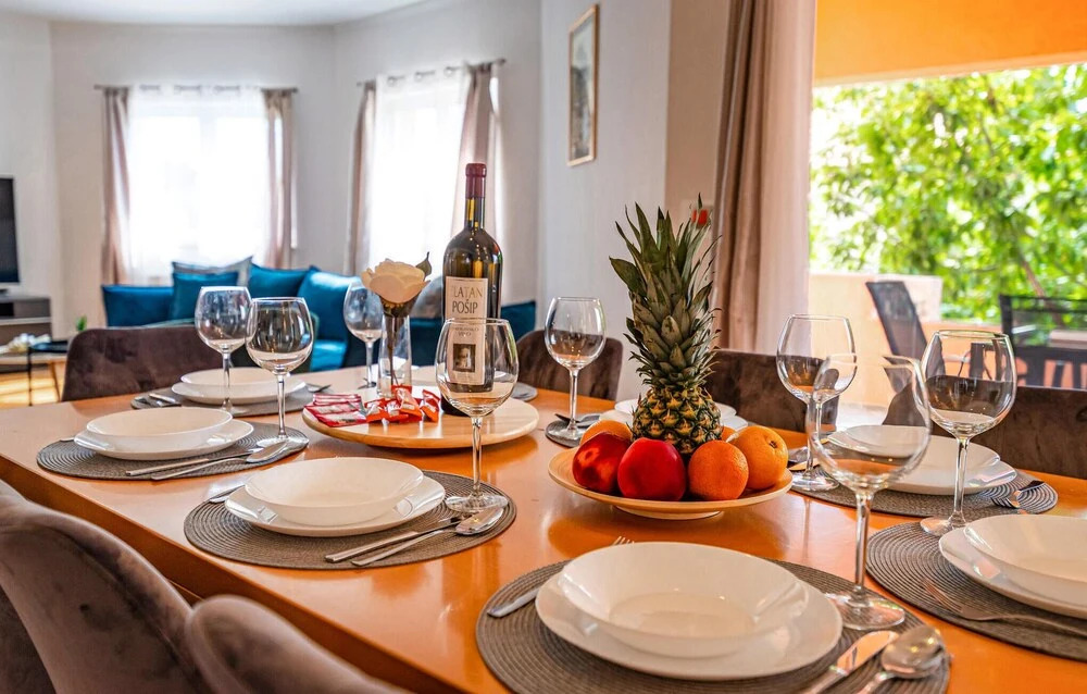 Beautiful Home in Zadar With 5 Bedrooms, Wifi and Outdoor Swimming Pool