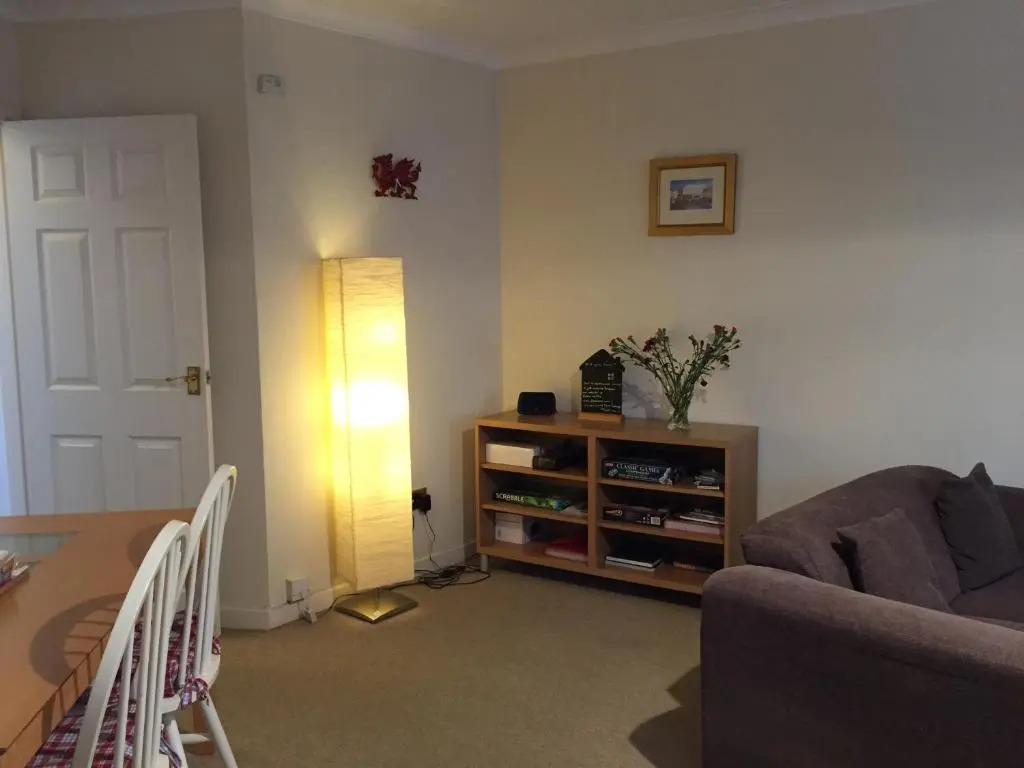 No 6 Boleyn House (Adults Only)