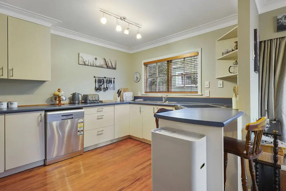 Kohi Family Home- Netflix & Gardens View