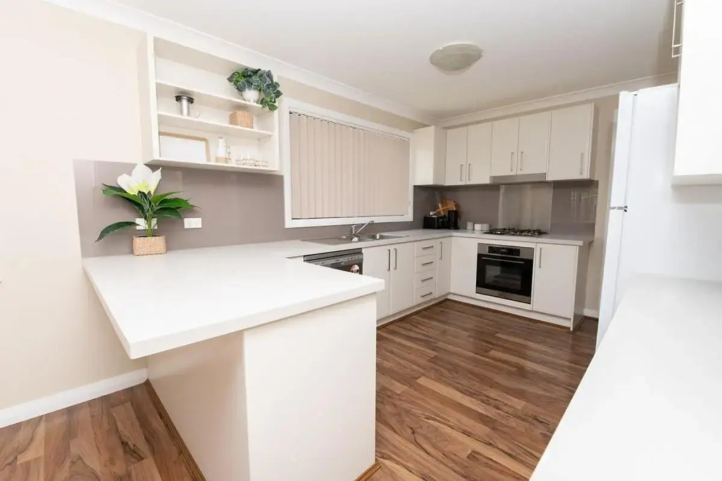 Phillip Villa, Modern & Fresh, Close to Town, Free Wifi