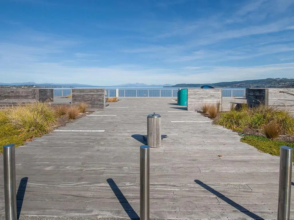 The Lake Life - Taupo Central Holiday Apartment