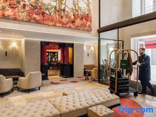 MYTHIC SANA Downtown Suites - New Opening