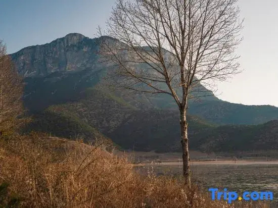 Lugu Lake Moon Sea Peninsula