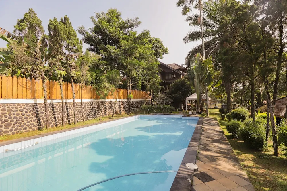 OYO 735 New Panjang Jiwo Resort