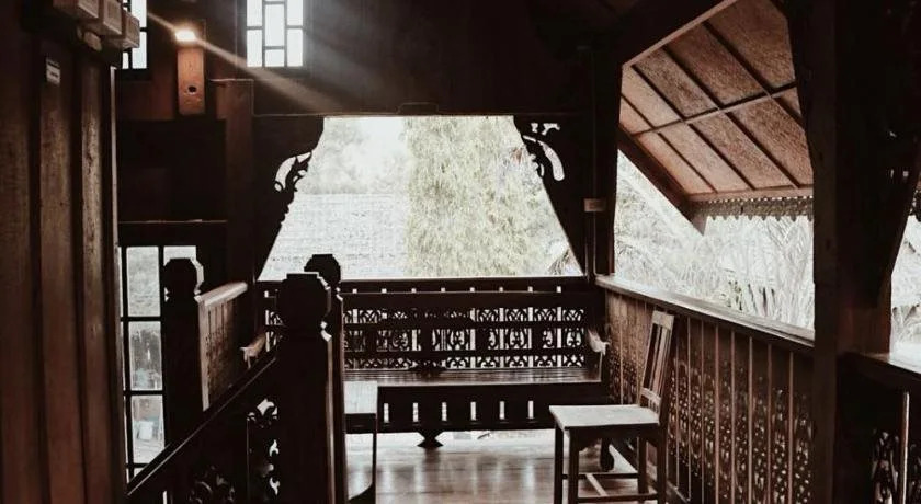 Crossroads house