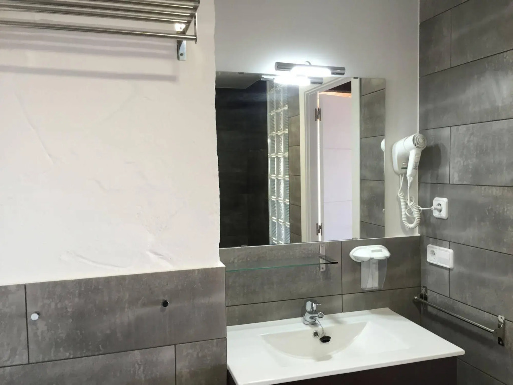 LUX Beach House Barcelona with Pool & Hot Tub, Beach Access