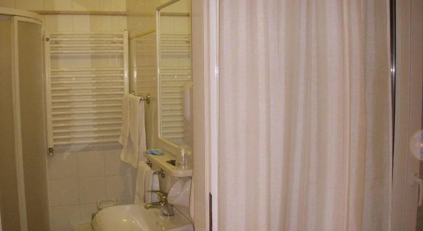 Hotel Moresco Riccione - Piscina Beach Village