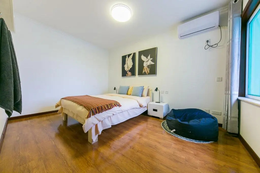 Xi’an NewTown·North Passenger Station· Locals Apartment 00125860