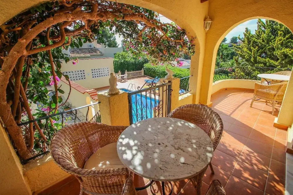 Simon - pretty holiday property with private pool in Benissa