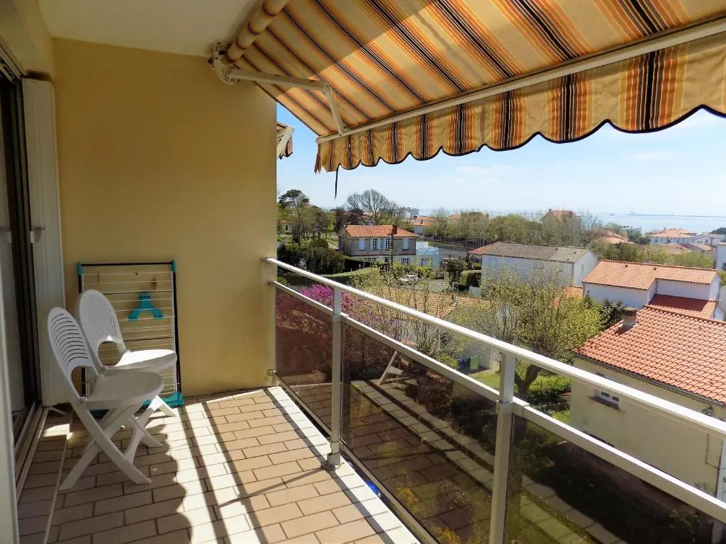 Royan - APPARTEMENT VUE MER - proximité plage et parking privatif