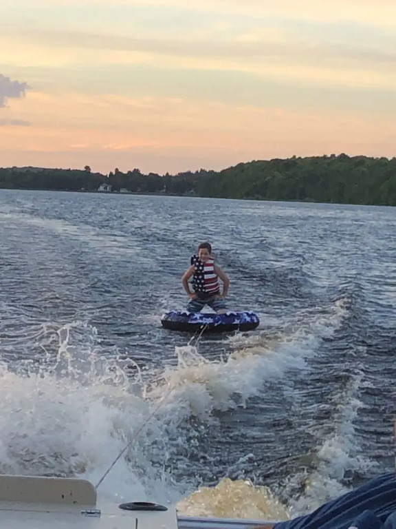 Active Lakeview Escape