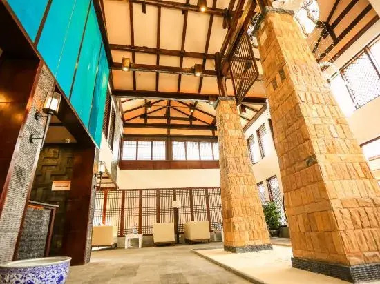Lijiang Wu Courtyard Gardens Resort