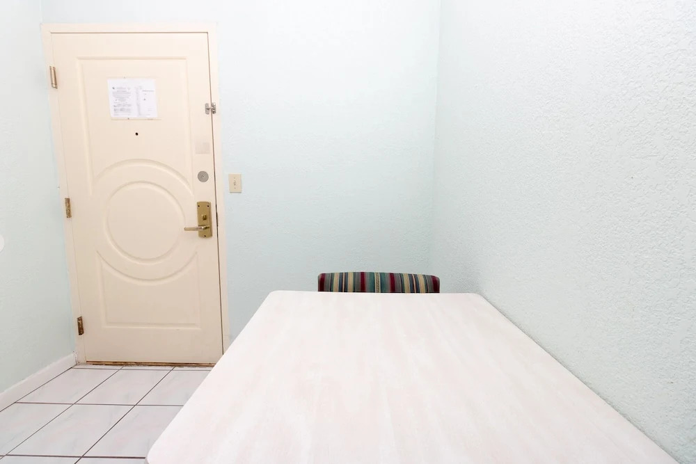 656 Studio Apartment Hollywood Beach