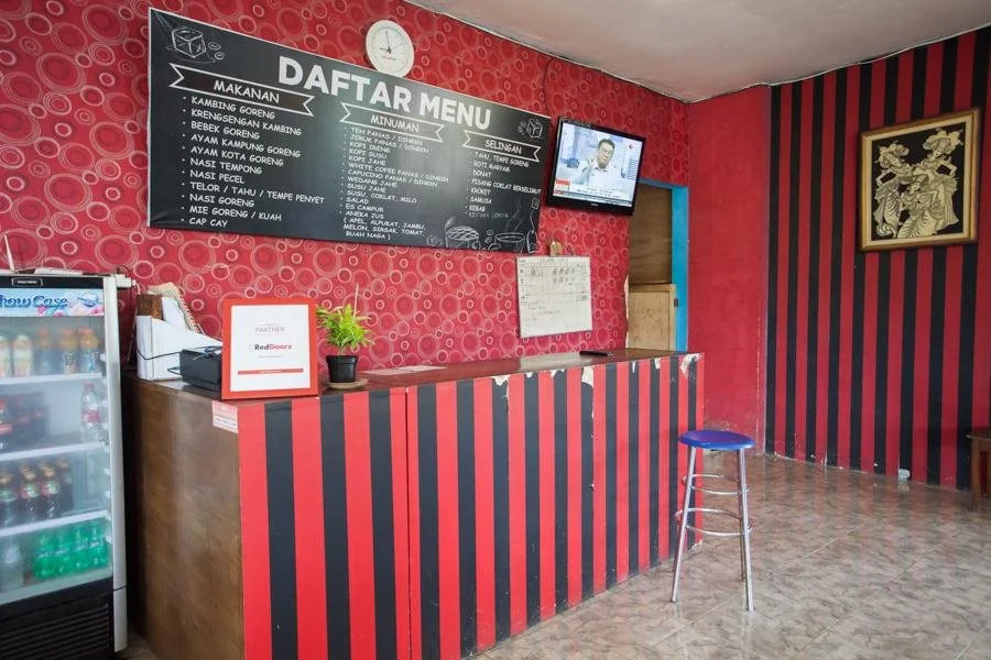 RedDoorz near Stadion Diponegoro Banyuwangi