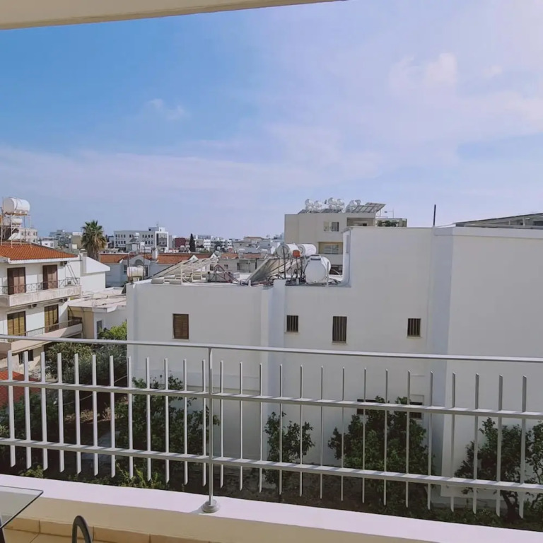 77 KPF - Stay Paphos Beyond Studio