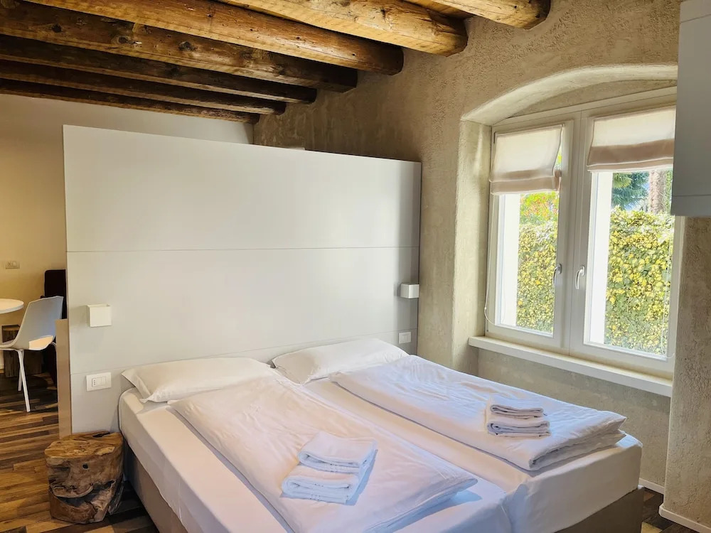 Albola Suite Holiday Apartments