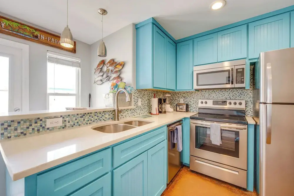 Steps to Beach & Pool Access: Port Aransas Condo