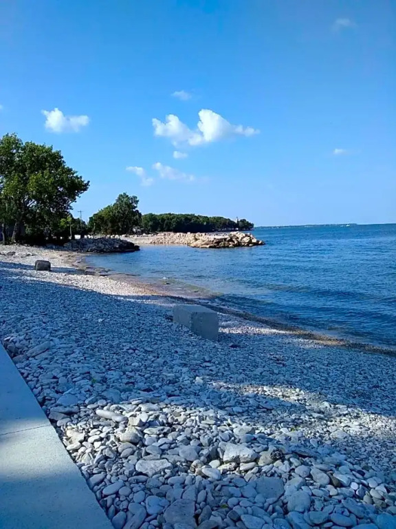 Lake Point Motel