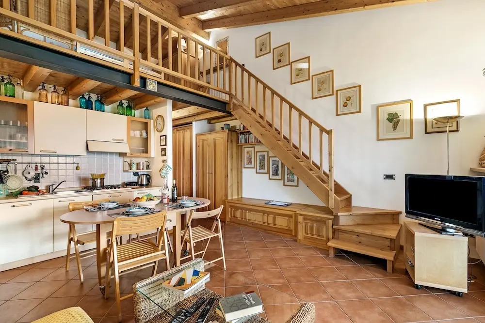 Grotten Loft in Toscolano Maderno