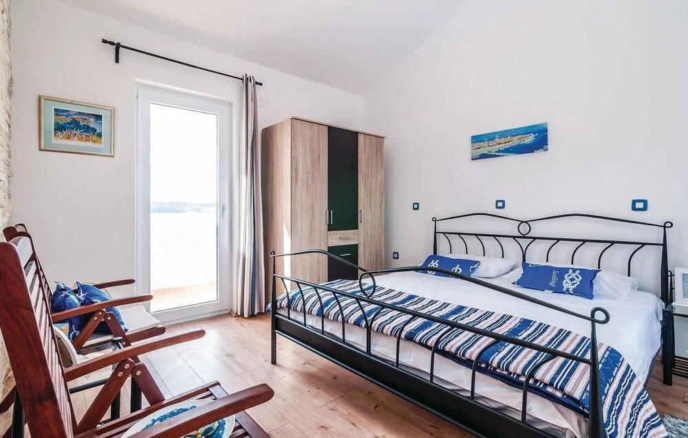 Five-Bedroom Holiday Home In Novigrad
