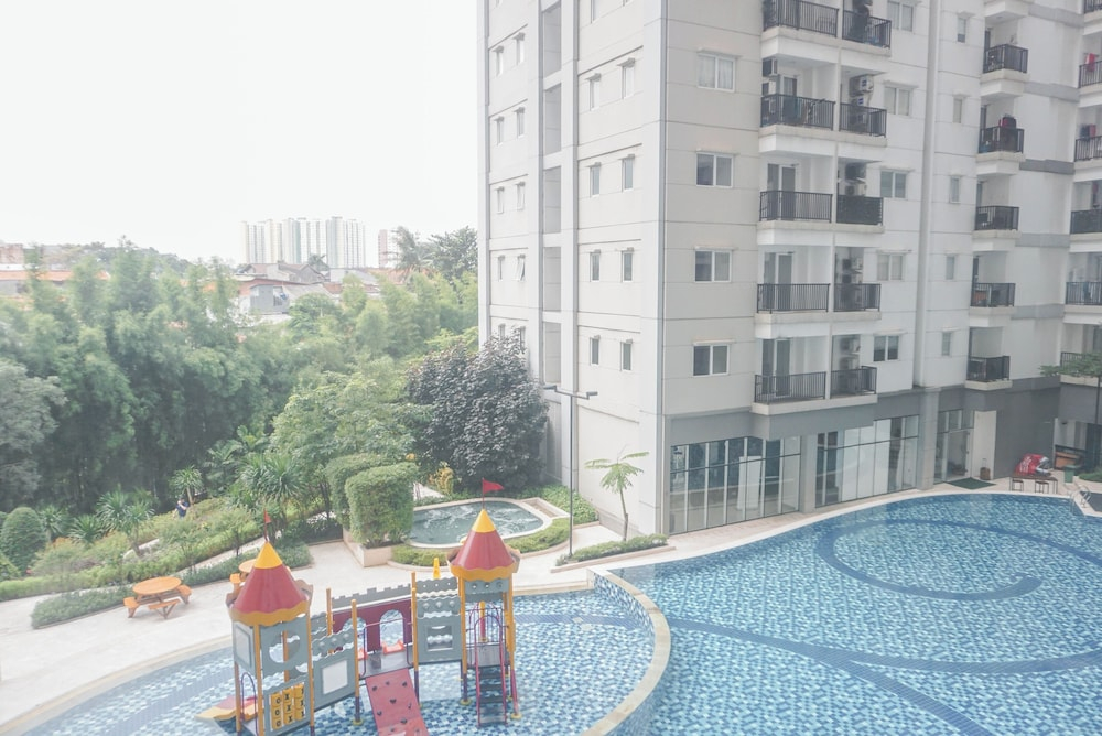 Good Location 1Br At Apartment Signature Park Grande