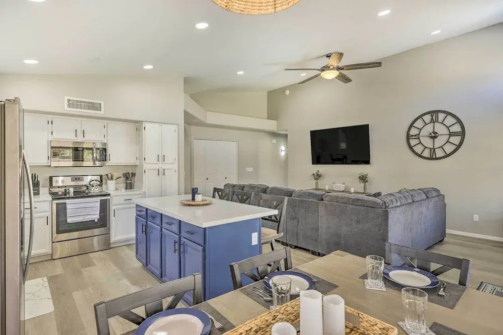Private Pool & Fenced Yard: Phoenix Home