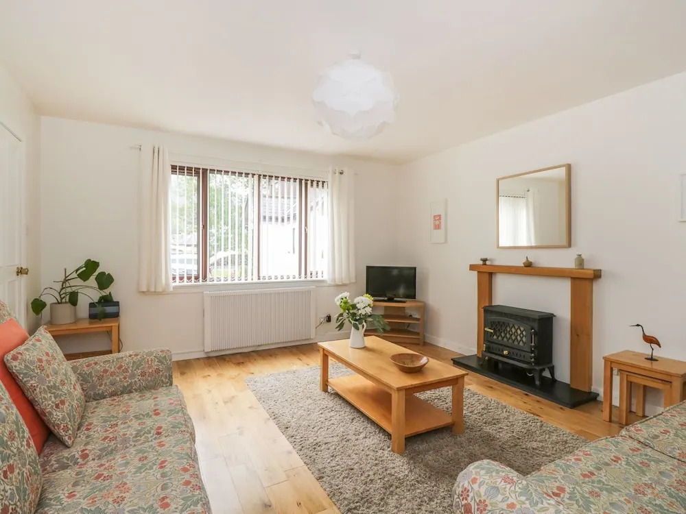 3 Angus Crescent, Ballachulish