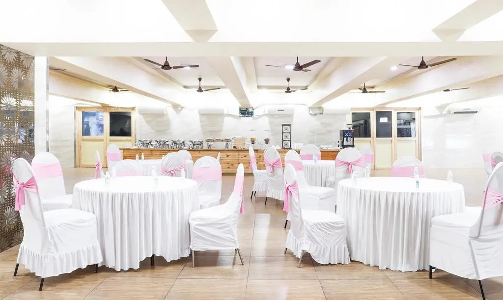 Treebo De Grandeur Anand Nagar