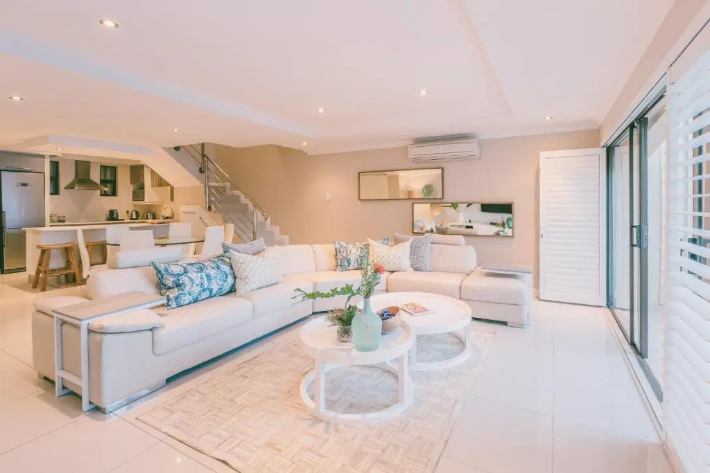 Bronze Beach Villa