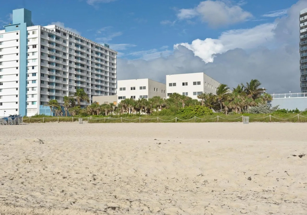 Crystal Beach Suites Miami Oceanfront Hotel