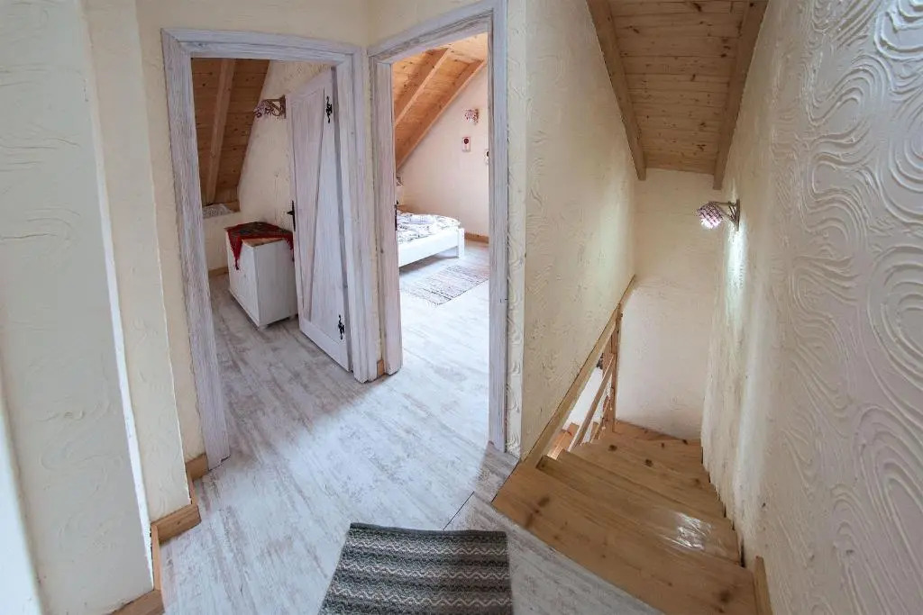 Chata w Bieszczadzie SPA apartamenty i domki z basenem Bieszczady
