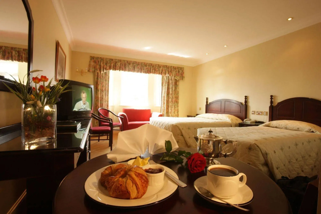 Twin Trees Hotel & Brusna Falls Leisure