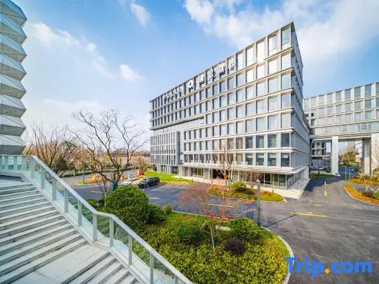 Pulun Hotel (Anji Phoenix Mountain Branch)
