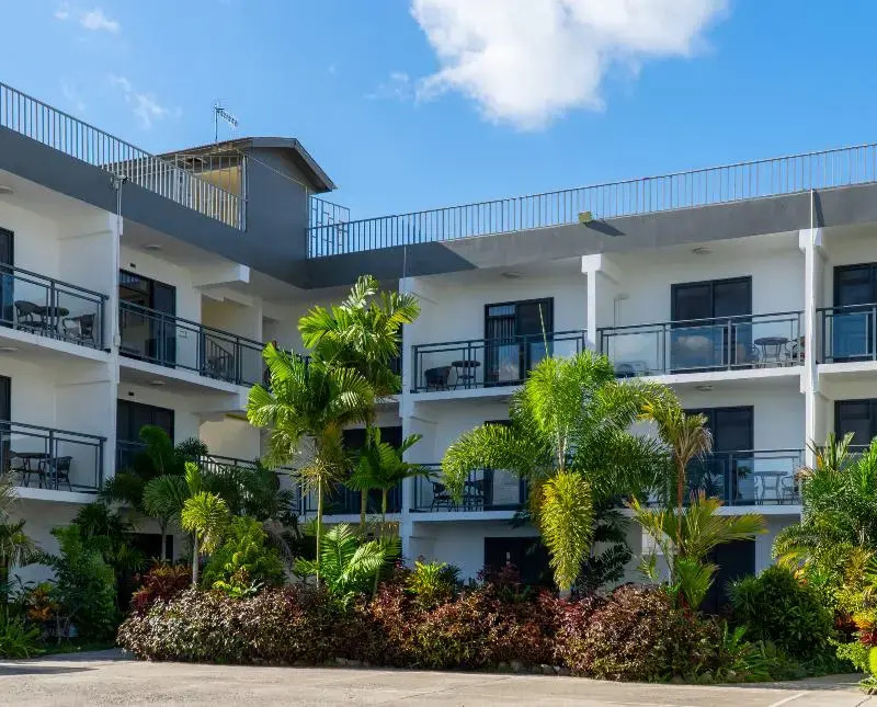 Ocean Breeze Apartment Hotel