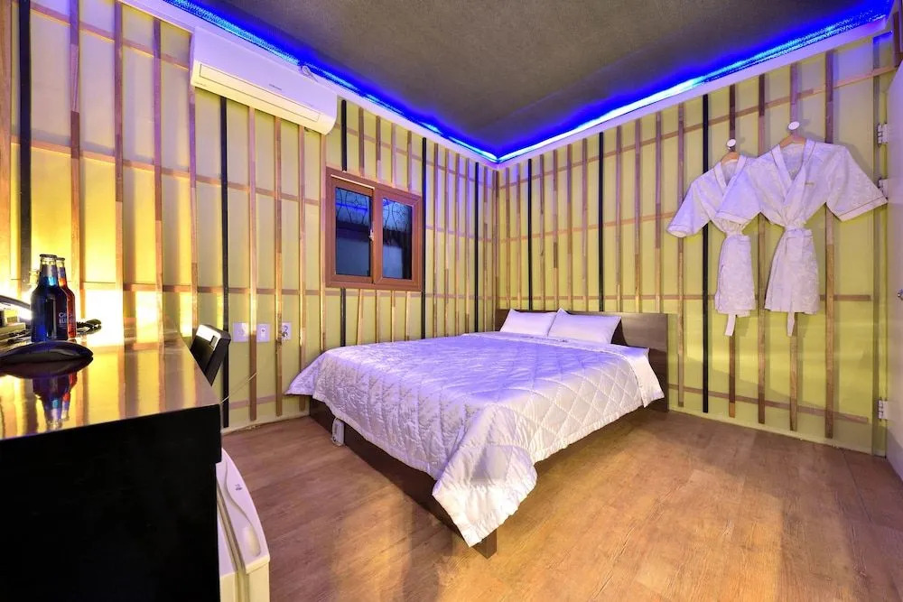 SS Motel