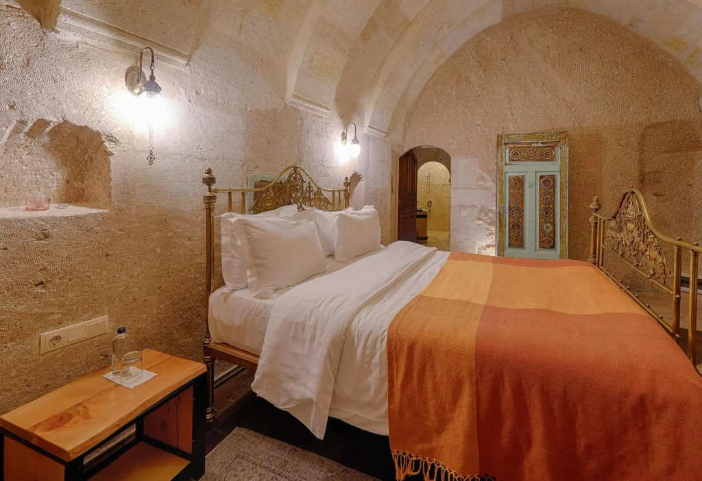 Taru Cave Suites