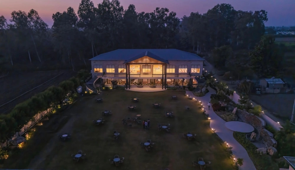 Vanashraya Corbett Resort