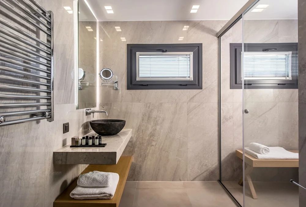 Lavris City Suites