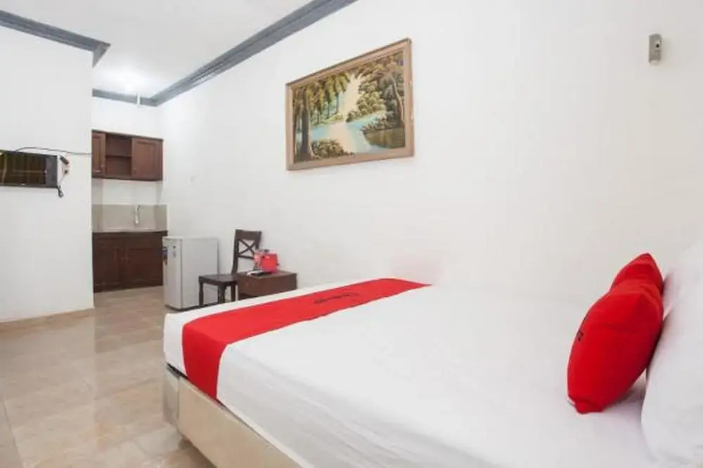RedDoorz near Ciputra World 2 Surabaya
