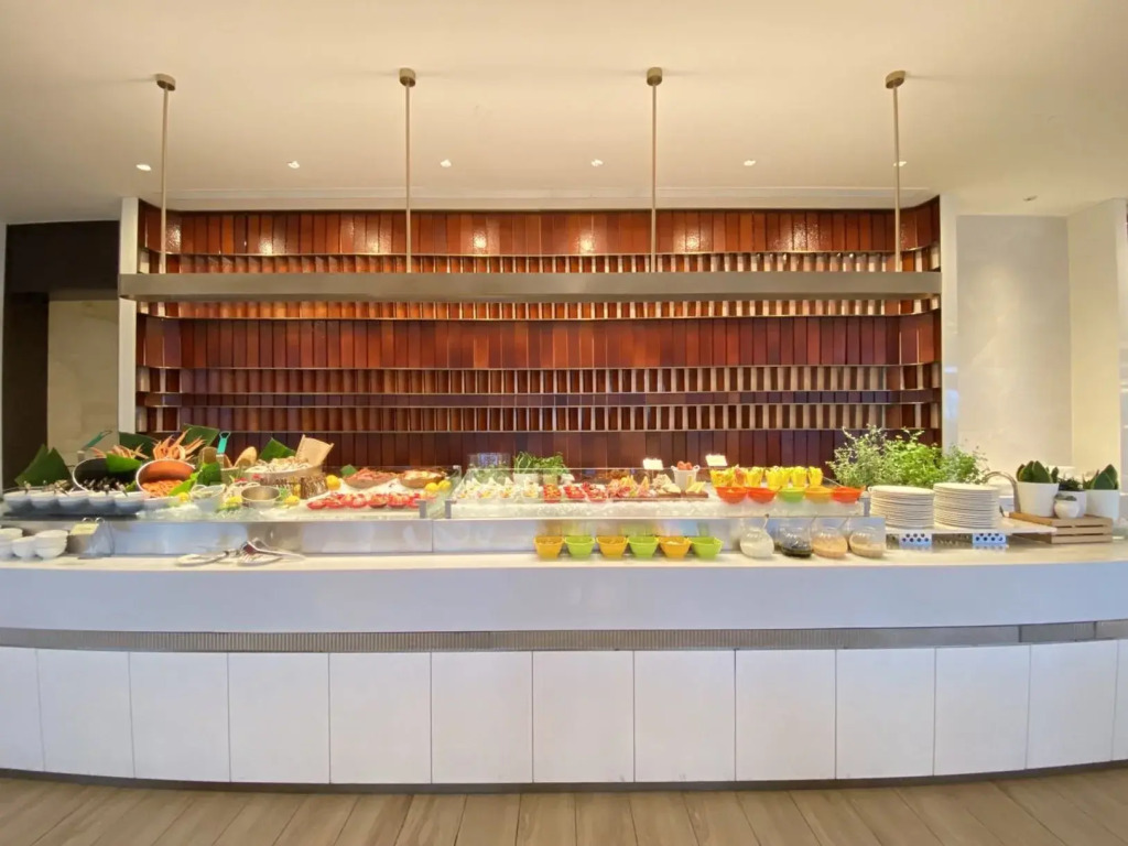 HUALUXE Shanghai Twelve At Hengshan by IHG