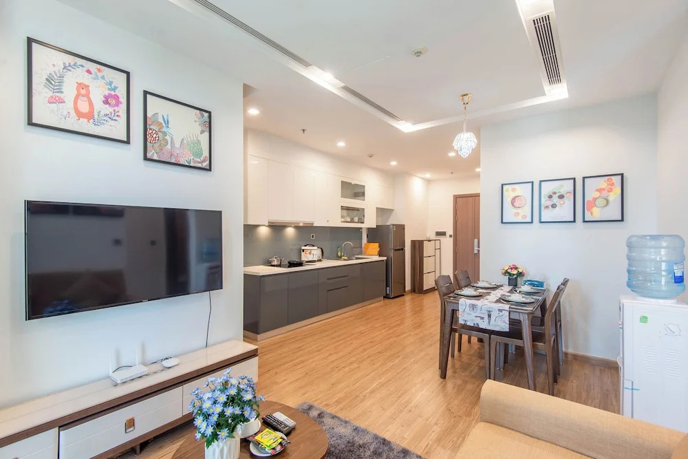 Hi-Home Suites - Vinhomes Metropolis