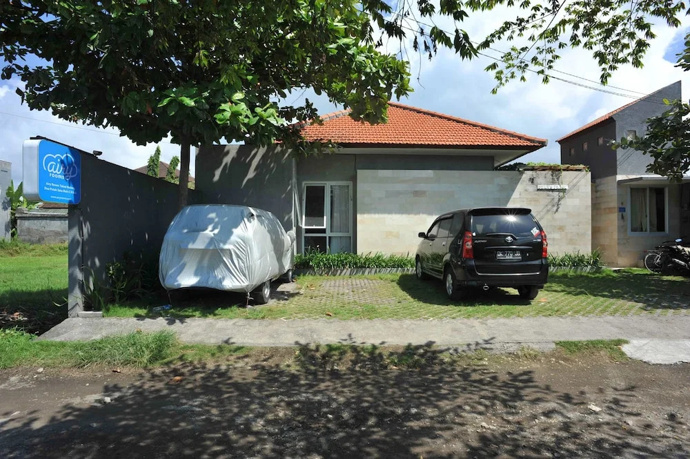 巴厘岛艾里瑞农图卡巴巴东 21 C 区 9 号酒店(Airy Eco Renon Tukad Badung Dua Puluh Satu Blok C 9 Bali)
