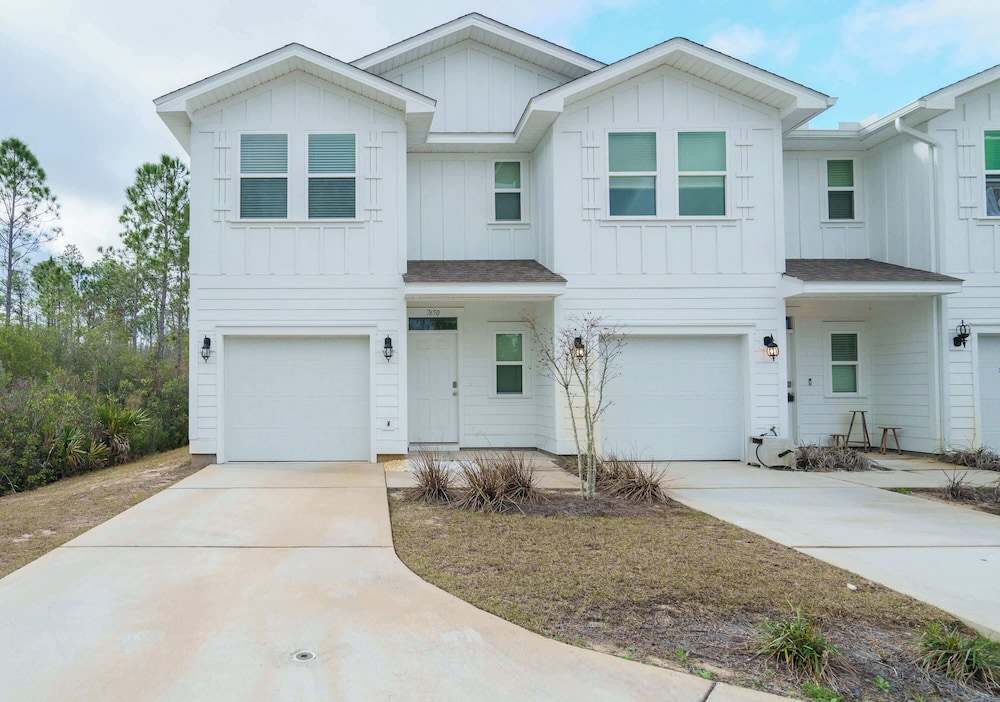 Beach Getaway Community Amenities!