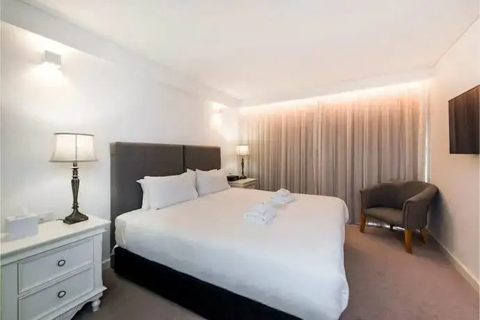 The Nest - Stylish Modern Room with Rooftop Terrace