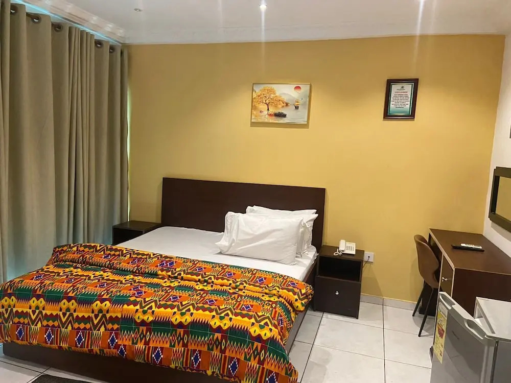 Ultimate Hotel