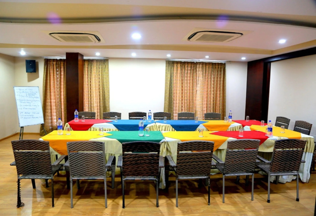 Royal Palm - Hotel Near Udaipur Railway Station