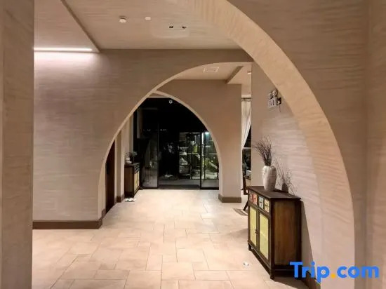 Shanyashan · Walnut Space Designer Aesthetic Homestay (Libo Xiaoqikong Dongmen Branch)
